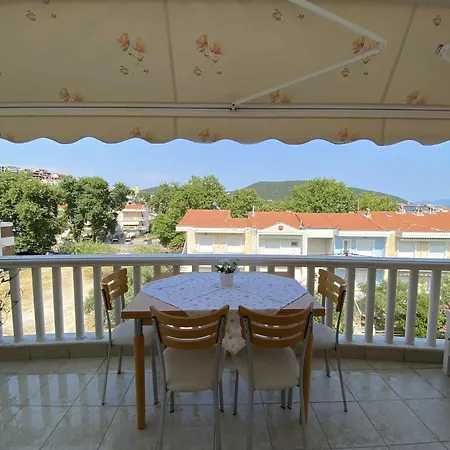 アパート Dieci Del Mare Néa Péramos