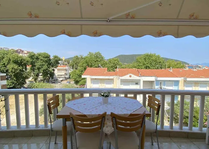 公寓 Dieci Del Mare Néa Péramos